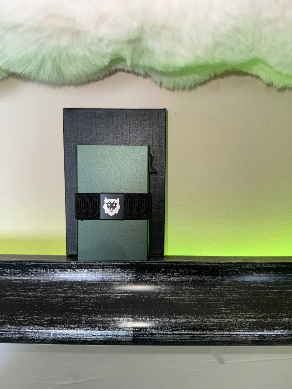 Sleek Green metal  Card Holder NWT